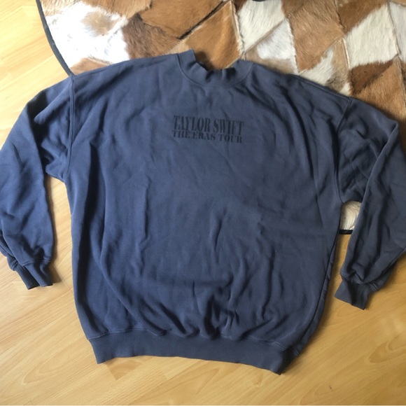 Authentic Taylor Swift Eras tour crewneck - Picture 3 of 5